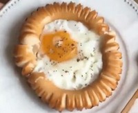 Яйцо с сосиской